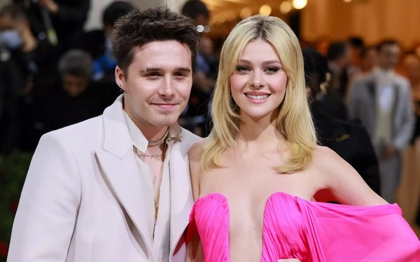 Brooklyn Beckham tưởng niệm người thân bên vợ giữa ồn ào gia đình