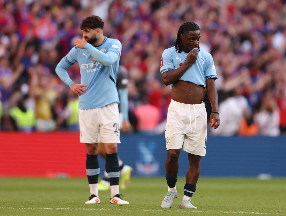 Pep Guardiola, Manchester City trắng tay, thất bại FA Cup, chiến thuật Guardiola, Crystal Palace, Man City 2024/25