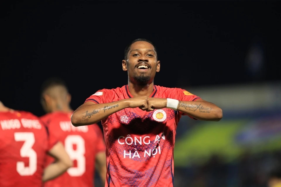 Cao Pendant Quang Vinh, đội tuyển Việt Nam, HLV Kim Sang-sik, cầu thủ Việt kiều, tuyển Việt Nam vs Malaysia, Asian Cup 2027