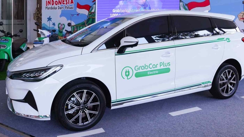 Grab, BYD, xe điện, chuyển đổi phương tiện xanh, tài xế công nghệ, GrabCar