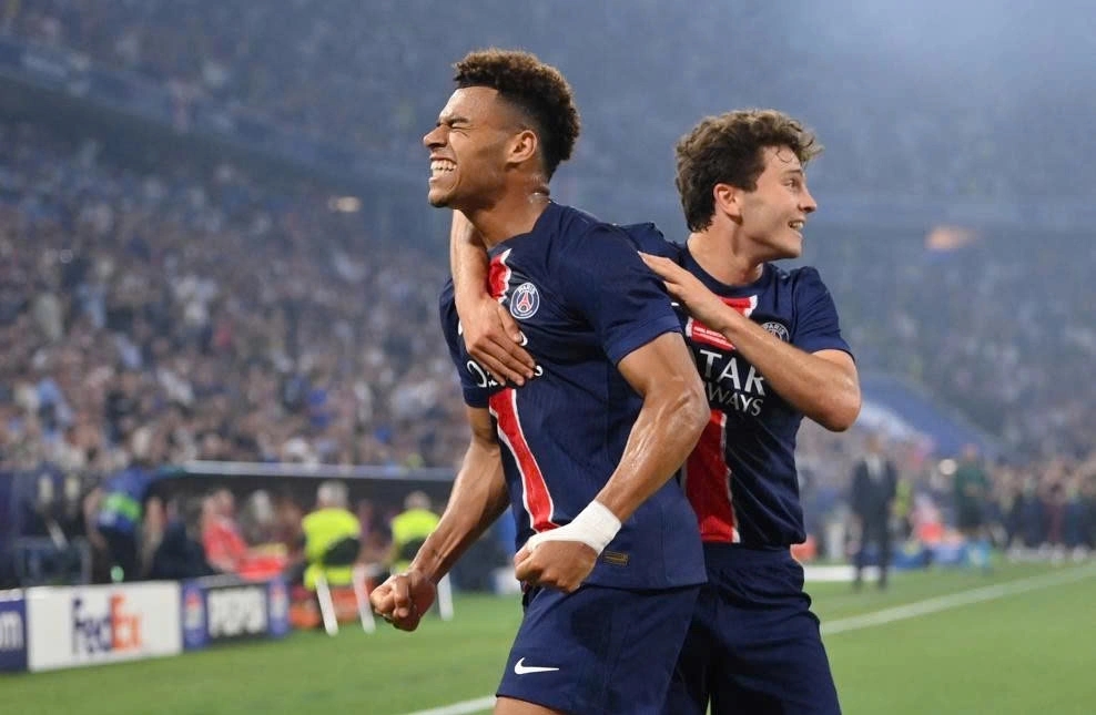 PSG vô địch Champions League, PSG vs Inter 5-0, chung kết C1 2025, Senny Mayulu, Doue ghi bàn