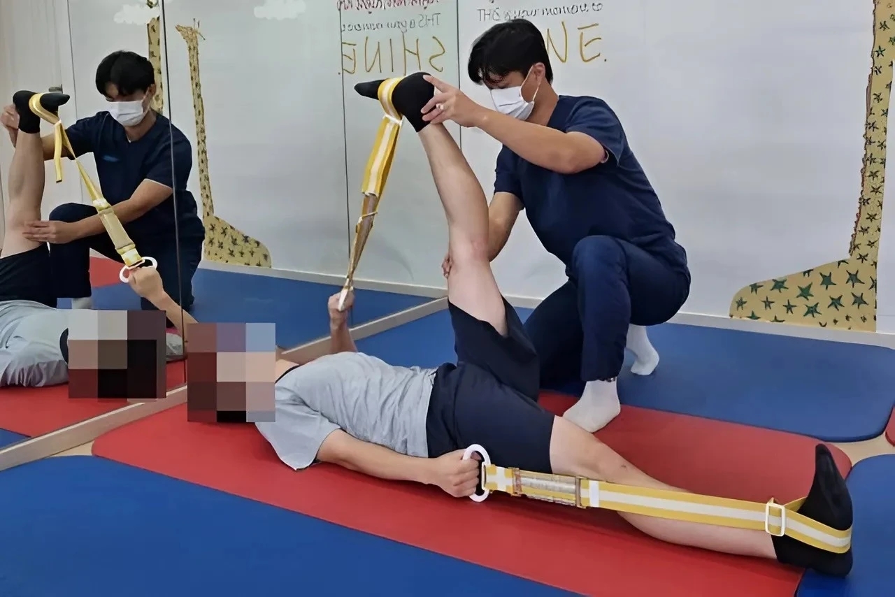Tăng chiều cao, phẫu thuật kéo dài chi, tiêm hormone, Hàn Quốc, ám ảnh ngoại hình