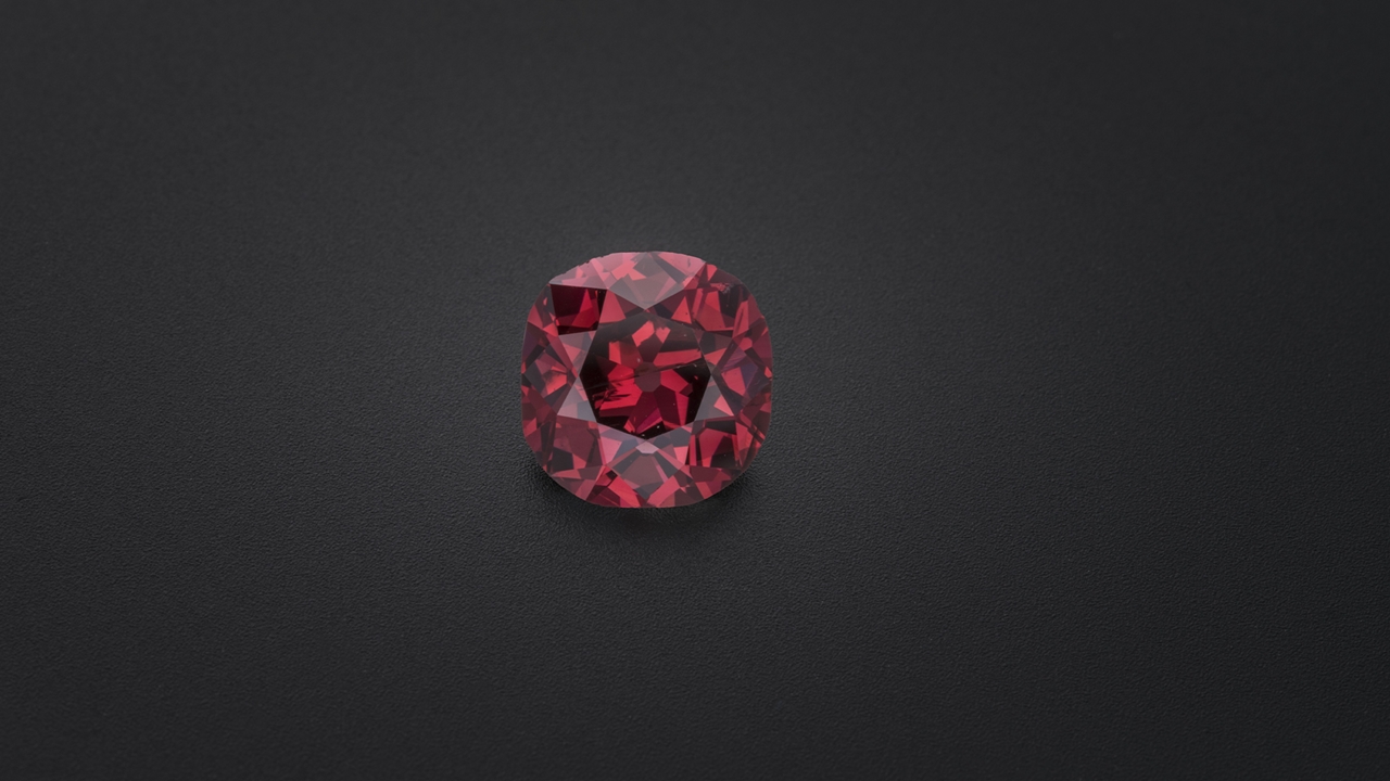 Kim cương đỏ, Winston Red, kim cương Fancy red, Smithsonian, kim cương hiếm