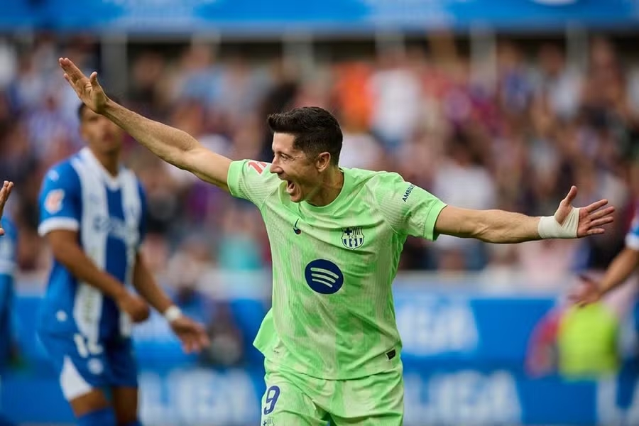 Lewandowski rời tuyển Ba Lan, mâu thuẫn băng đội trưởng, HLV Michal Probierz