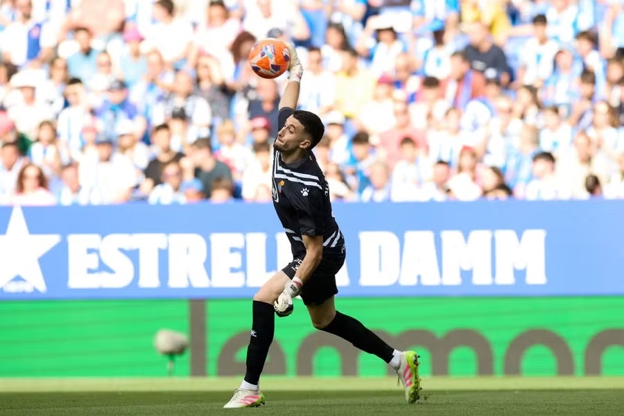 Joan Garcia, Barcelona, Espanyol, chuyển nhượng La Liga, thủ môn Barca