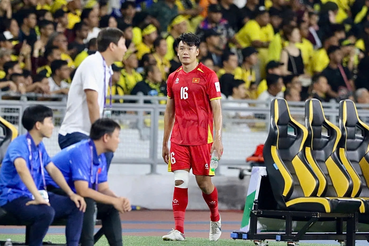 HLV Kim Sang-sik, tuyển Việt Nam thua Malaysia, vòng loại Asian Cup 2027, cầu thủ nhập tịch Malaysia
