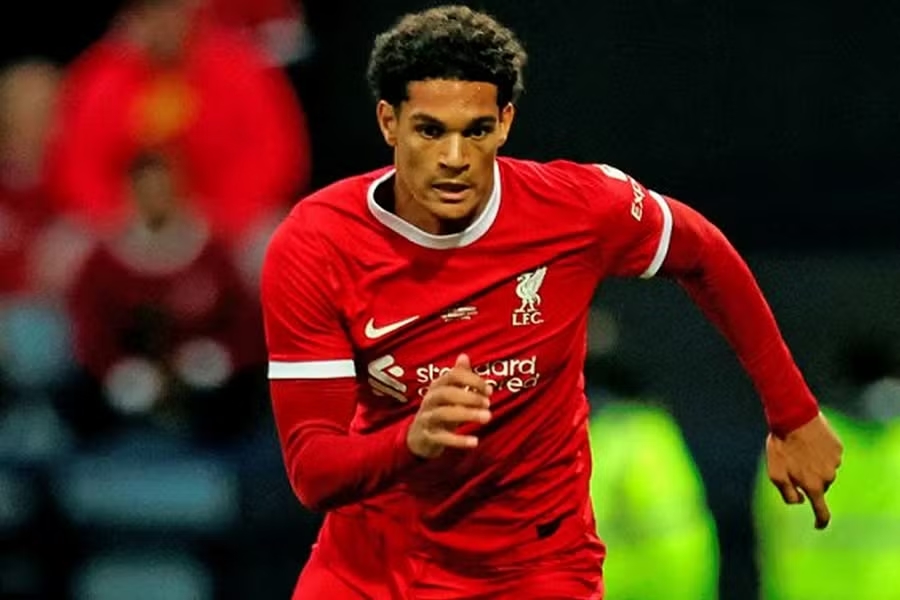 Jarell Quansah, Liverpool, chuyển nhượng Liverpool, Bayer Leverkusen, Newcastle, trung vệ trẻ, Premier League