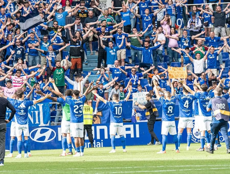 Real Oviedo, CD Mirandés, play-off La Liga, thăng hạng La Liga, LALIGA HYPERMOTION, Santi Cazorla, Veljko Paunović, Alessio Lisci