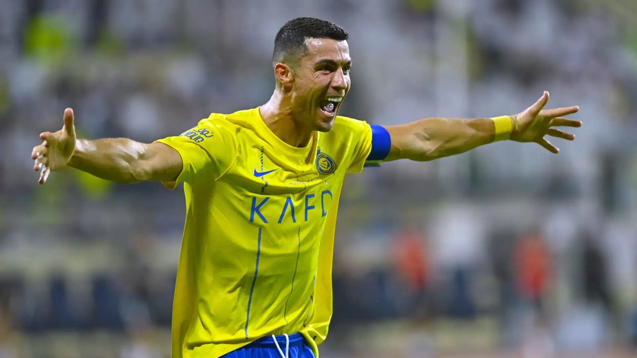 Cristiano Ronaldo, Al Nassr, Saudi Pro League, William Troost-Ekong, bóng đá Saudi, kỷ lục Ronaldo, Al Hilal, Al Ittihad