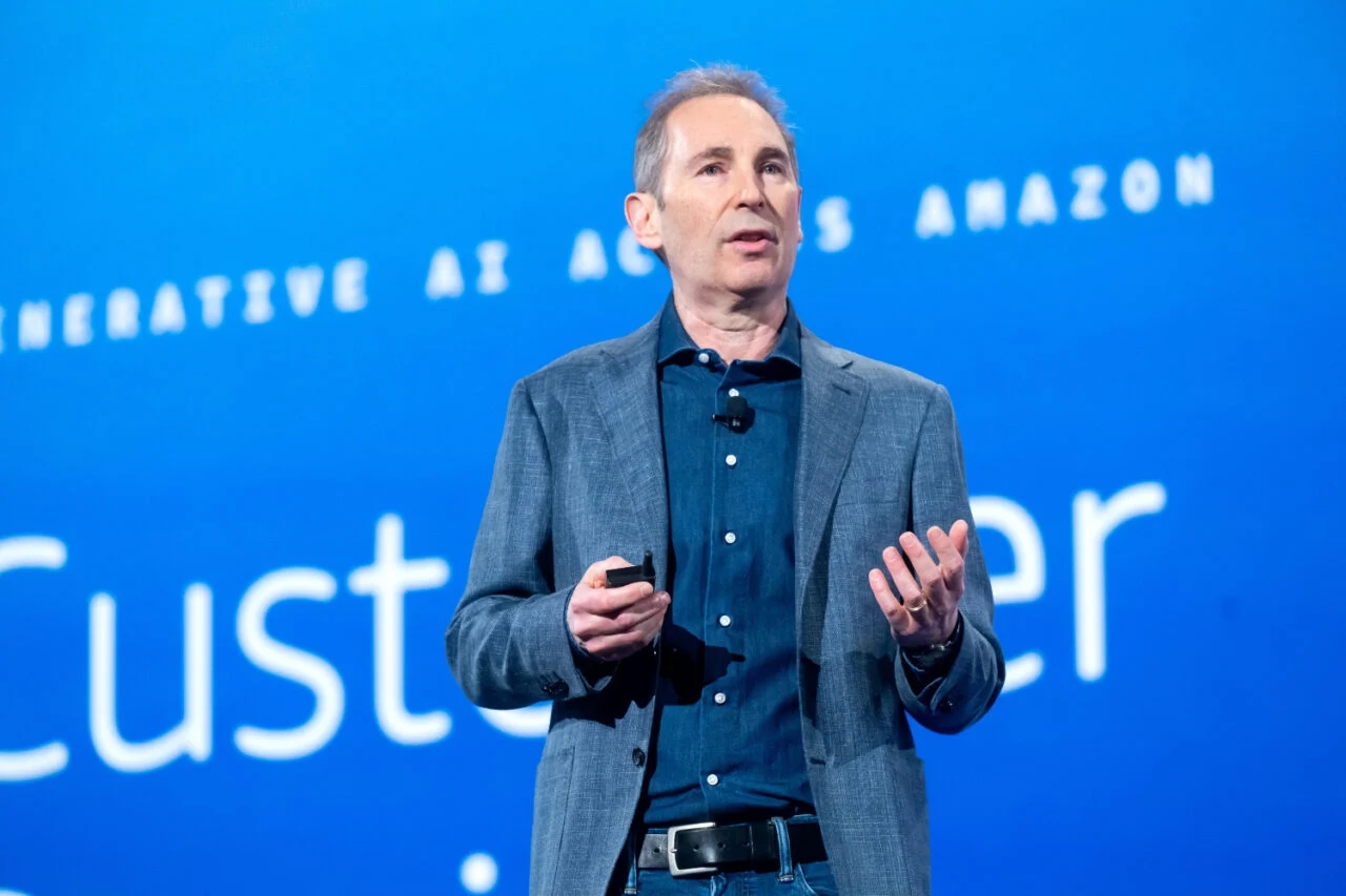 Amazon, AI, sa thải nhân sự, Andy Jassy, trí tuệ nhân tạo, AI agent, tự động hóa, Amazon AI, nhân viên Amazon, chuyển đổi số