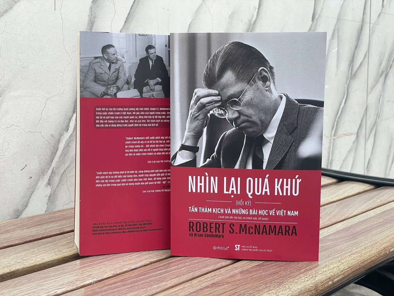 Nhìn lại quá khứ, Bài học về Việt Nam, Robert S. McNamara