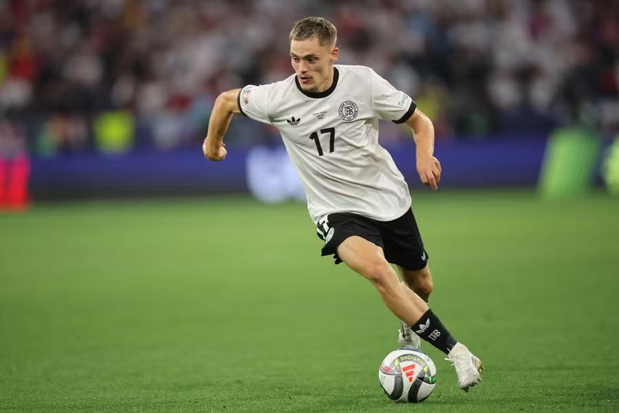 Florian Wirtz, Liverpool, chuyển nhượng kỷ lục, Bayer Leverkusen, Premier League, Arne Slot, Bundesliga