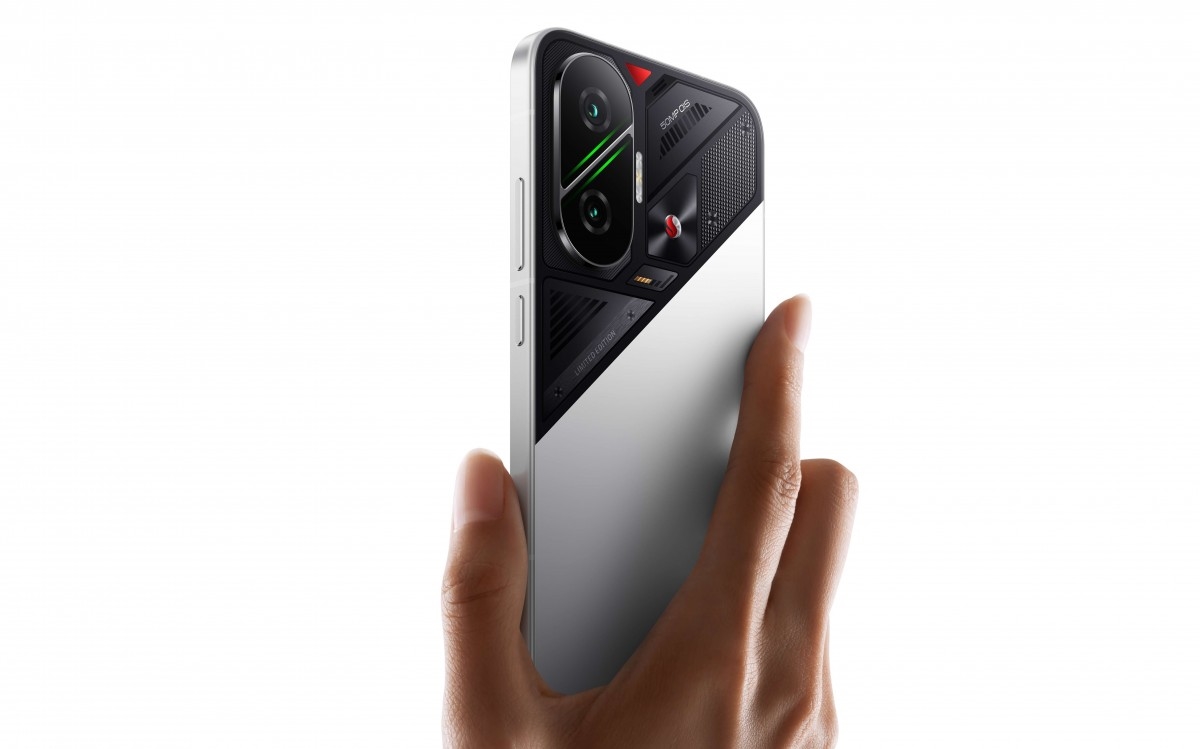 Poco F7, Snapdragon 8s Gen 4, pin 6500mAh, sạc 90W, điện thoại Xiaomi