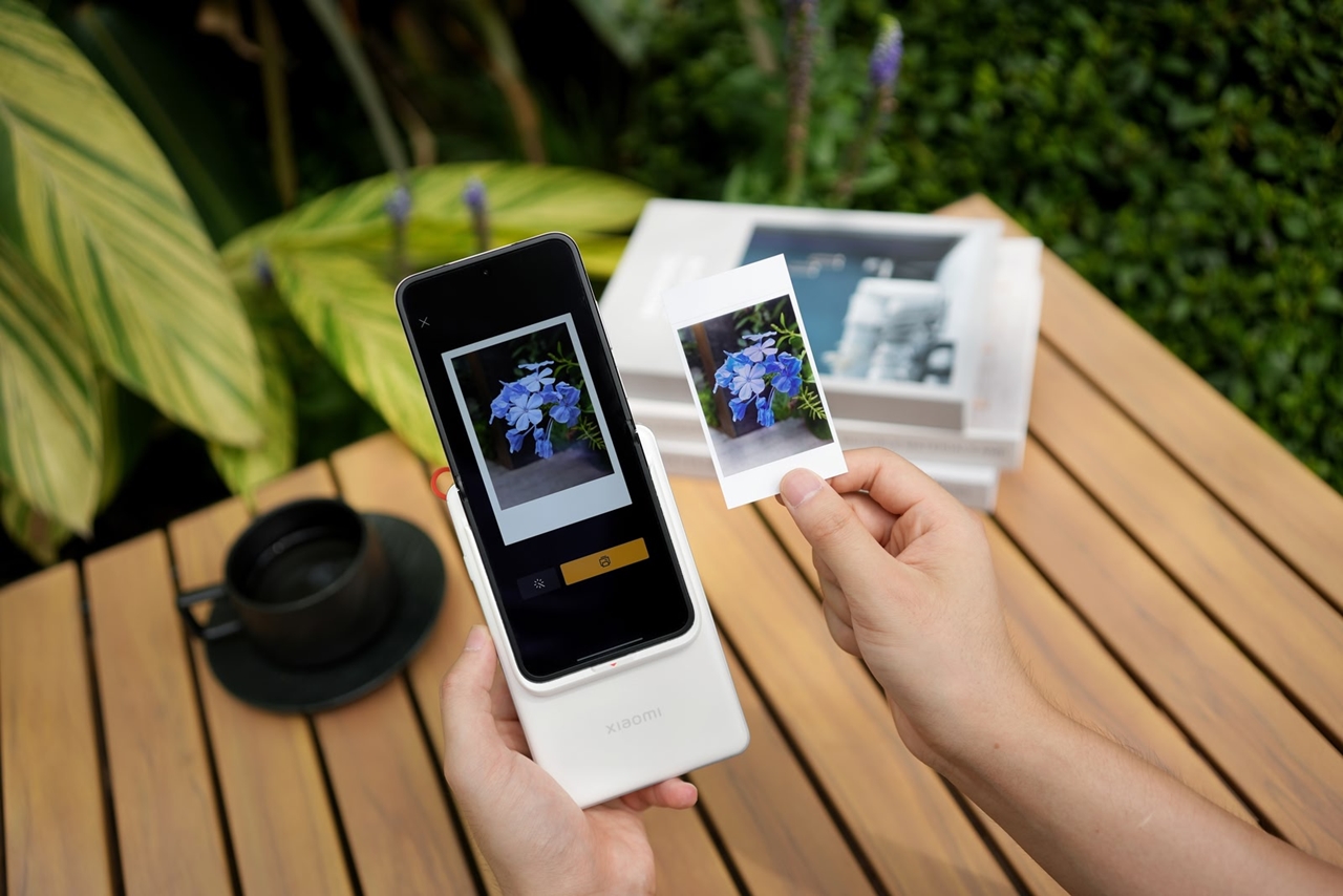 Xiaomi Mix Flip 2, ảnh thực tế Xiaomi Mix Flip 2, điện thoại gập, Xiaomi, điện thoại Android