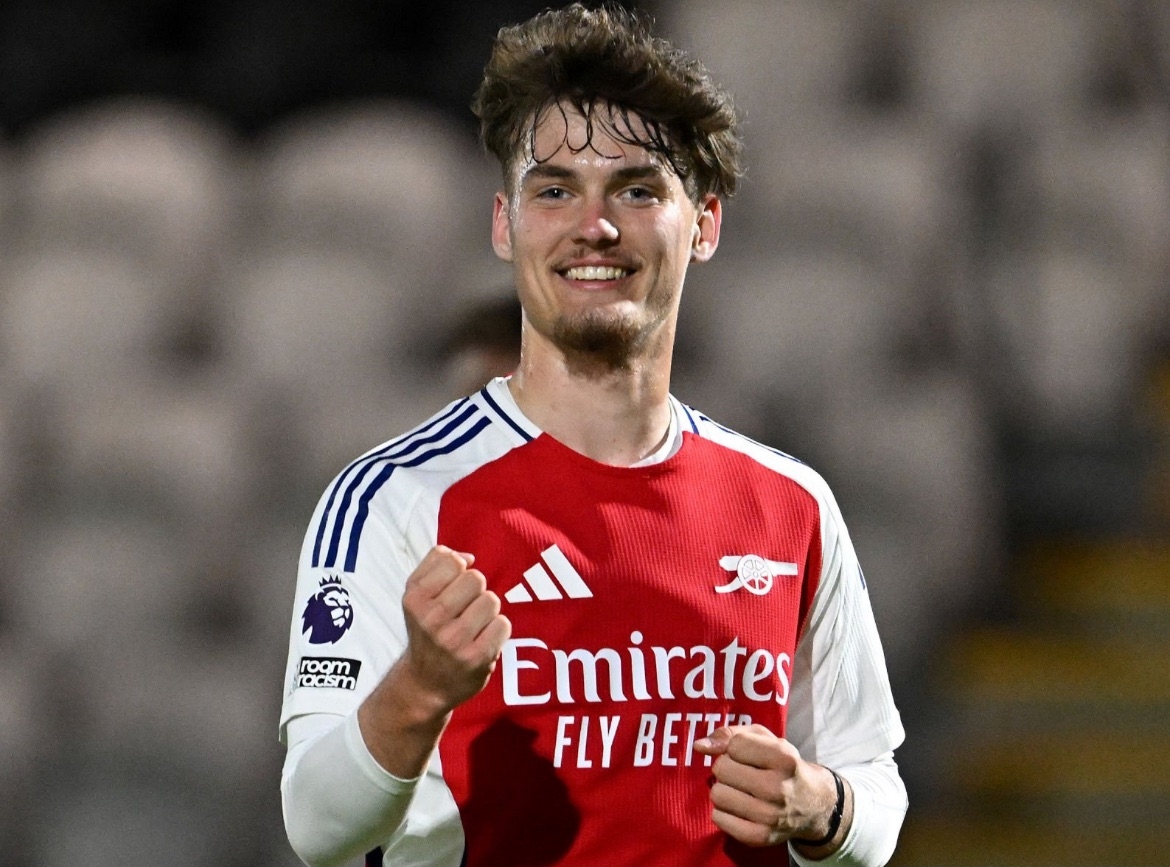Michal Rosiak, Arsenal, hợp đồng, chuyển nhượng, bóng đá Anh, cầu thủ trẻ