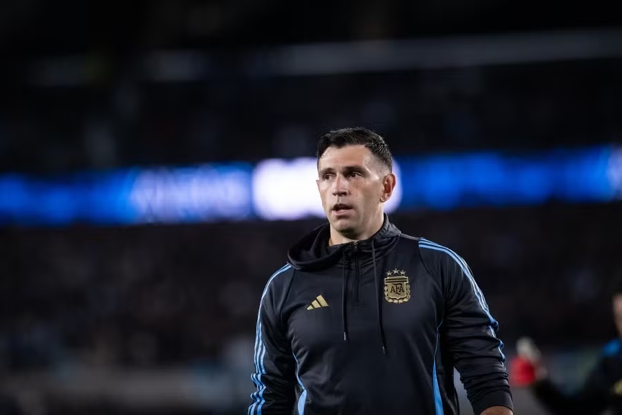 William Gallas, Emiliano Martinez, Chelsea, chuyển nhượng Chelsea, thủ môn Aston Villa