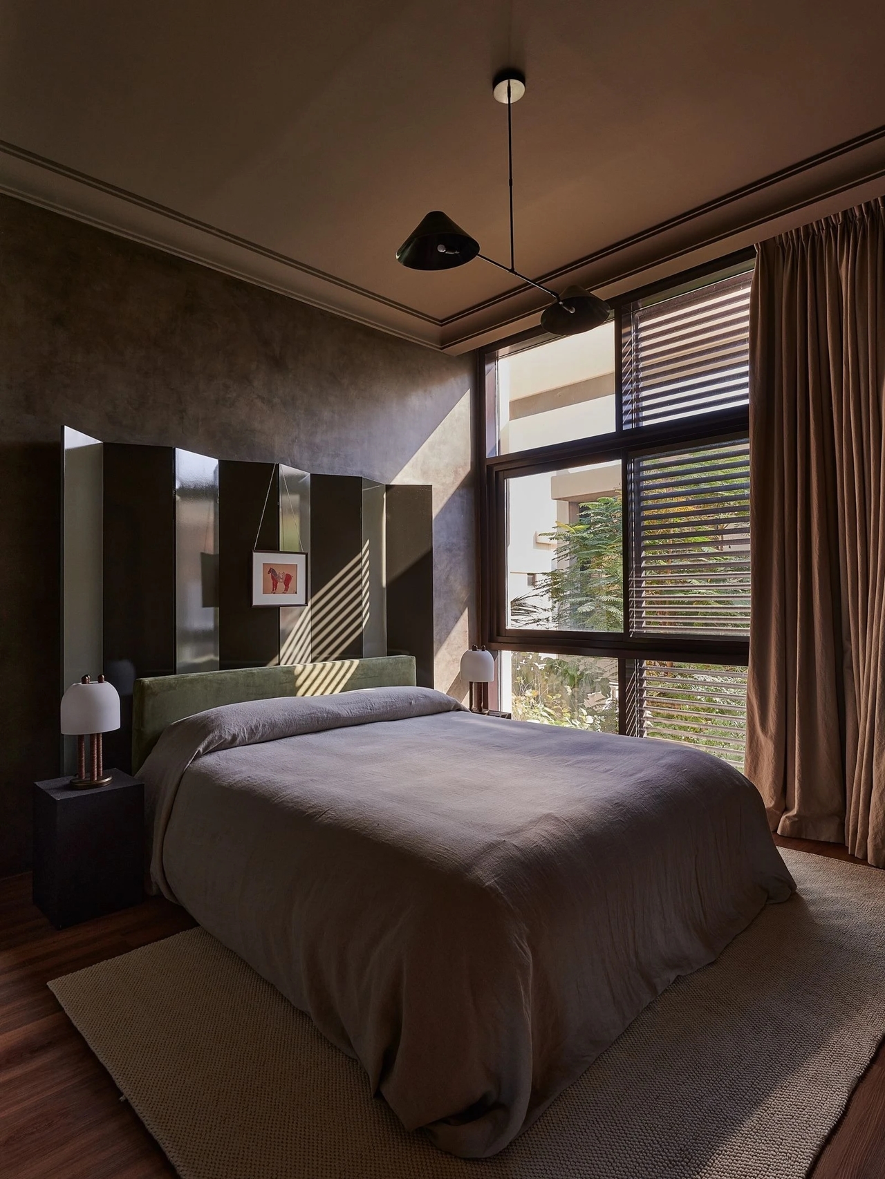 Mohanad AlHattab, biệt thự Dubai, thiết kế nội thất, nghệ sĩ hài, Alamira Noor Bani Hashim