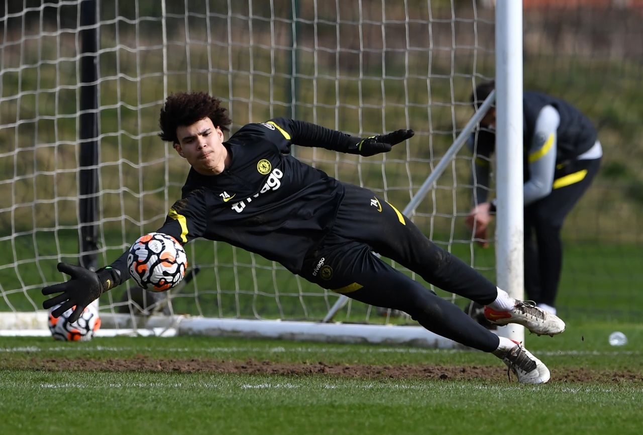 Luke Campbell, Nottingham Forest, Chelsea, chuyển nhượng