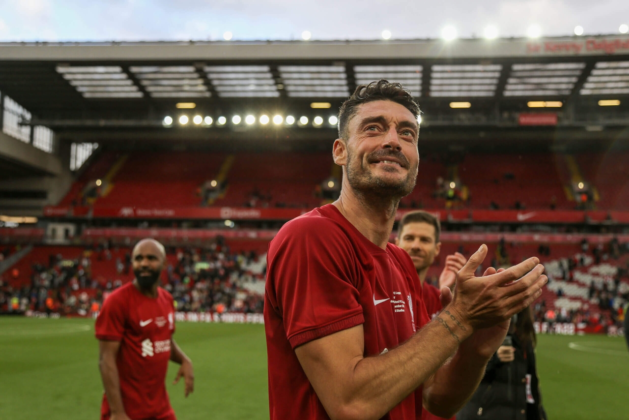 Real Oviedo, Riera, Mirandes, chuyển nhượng La Liga, Alberto Riera