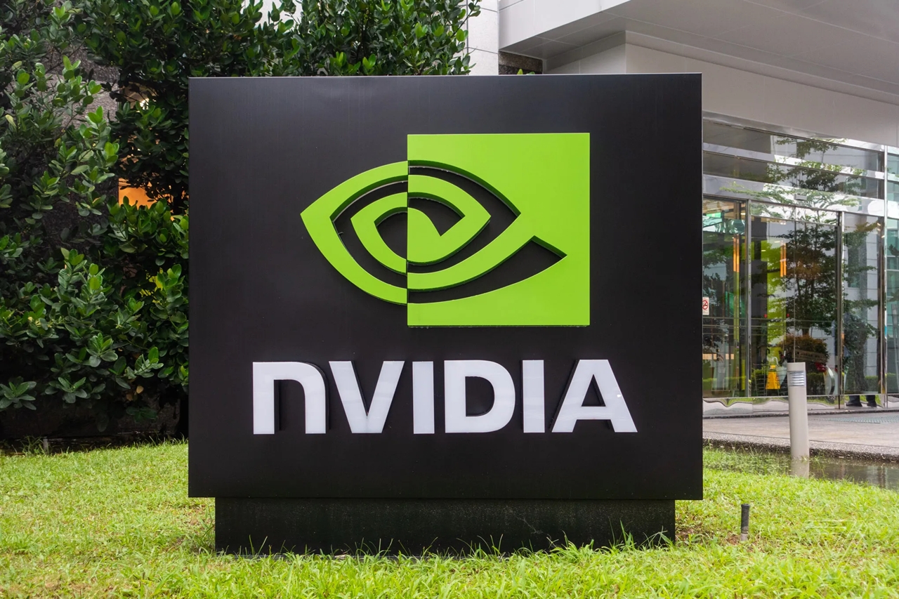 Nvidia, vốn hóa 4.000 tỷ USD, Jensen Huang, Microsoft, Apple, chip AI, GPU
