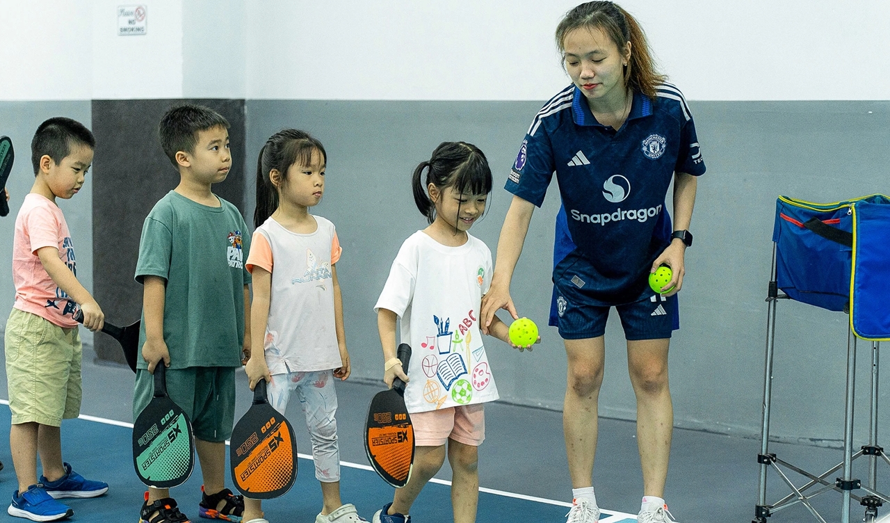 pickleball, sân pickleball, pickleball máy lạnh, pickleball Hà Nội, sân trong TTTM, sân trong nhà