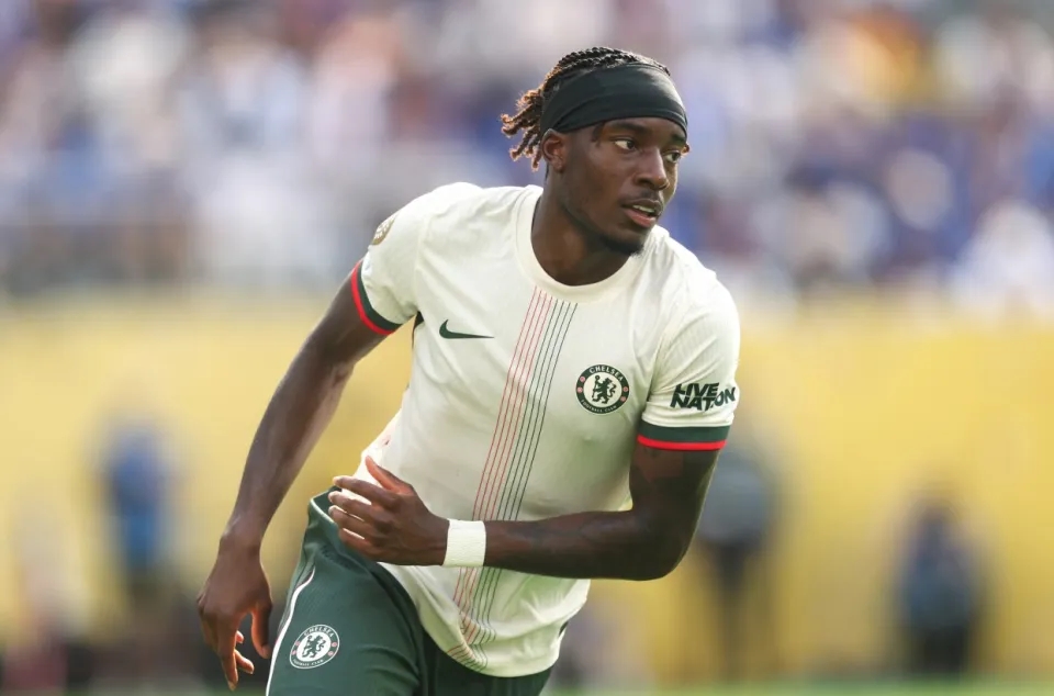Noni Madueke, Enzo Maresca, Chelsea, Arsenal, chuyển nhượng