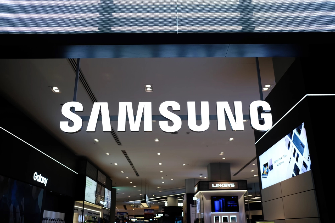 Samsung, thiết bị đeo thông minh, bông tai thông minh, vòng cổ AI, Galaxy Ring, Project Moohan, kính XR