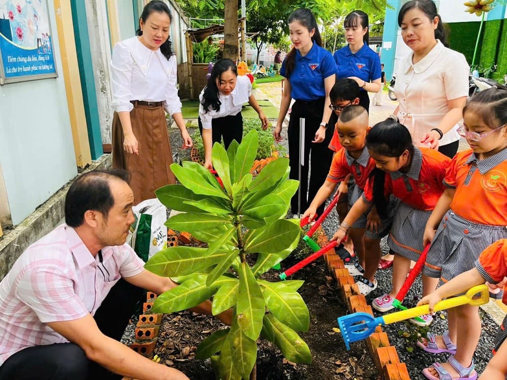 Dù cách xa ngàn dặm, Trường Sa luôn gần trong tim mỗi người Việt