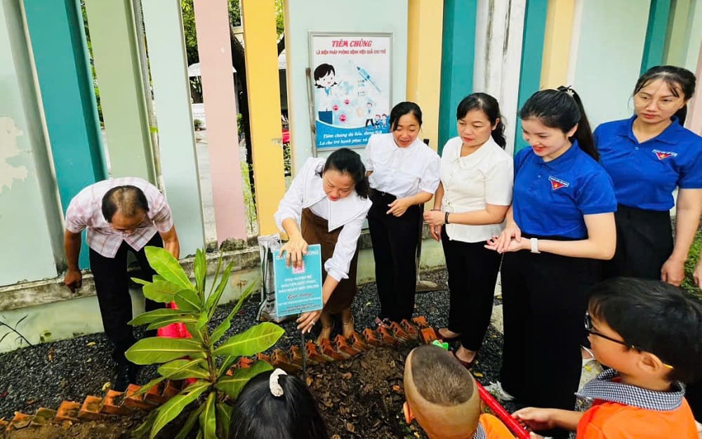 Dù cách xa ngàn dặm, Trường Sa luôn gần trong tim mỗi người Việt