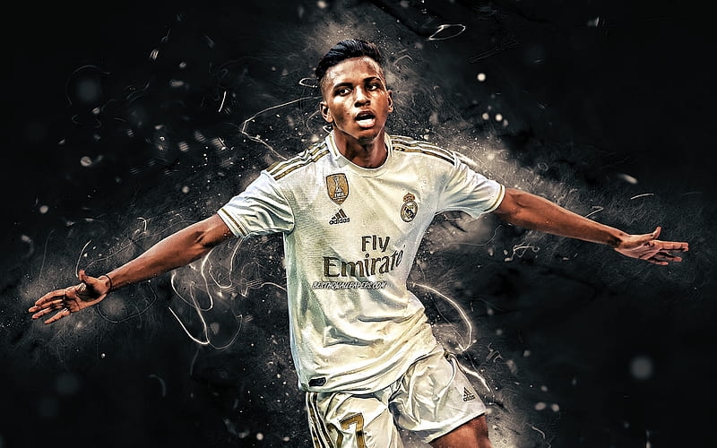Liverpool chen chân vụ Rodrygo