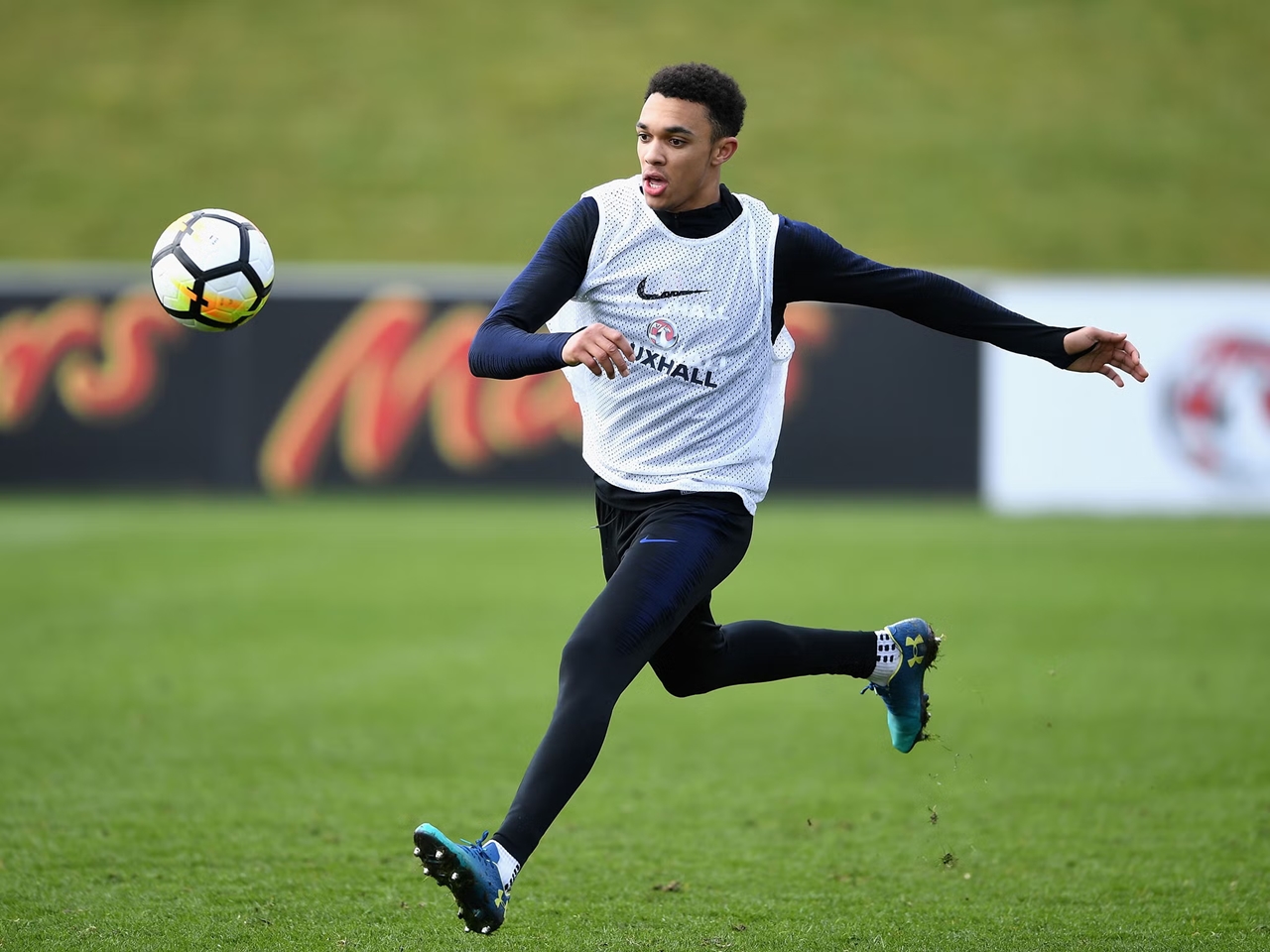 Trent Alexander-Arnold, Real Madrid, Paul Parker, Carvajal, chuyển nhượng