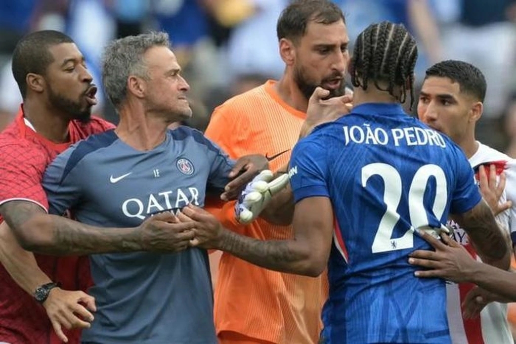 Luis Enrique, PSG, Club World Cup 2025, báo Pháp chỉ trích, Joao Pedro