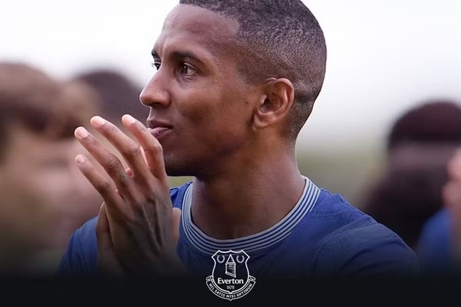 Ashley Young, Manchester United, Inter Milan, Antonio Conte, chuyển nhượng bóng đá