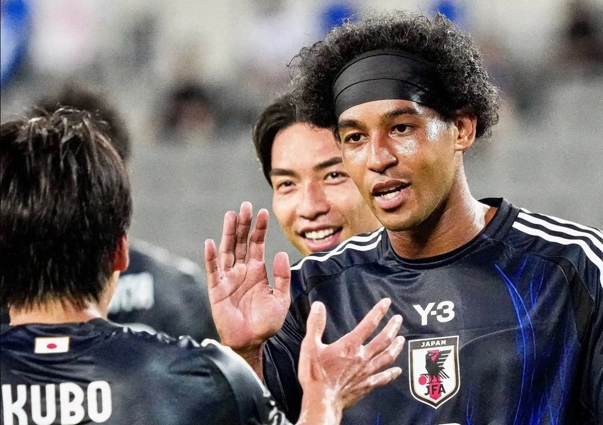 Hàn Quốc, Nhật Bản, EAFF E-1 Championship, bóng đá Đông Á, Hong Myung-bo, Ryo Germain