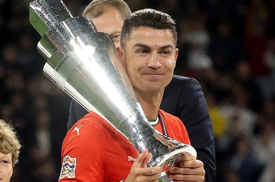 Ronaldo, Cristiano Ronaldo, Como, Serie A, chuyển nhượng Ronaldo, bóng đá Ý