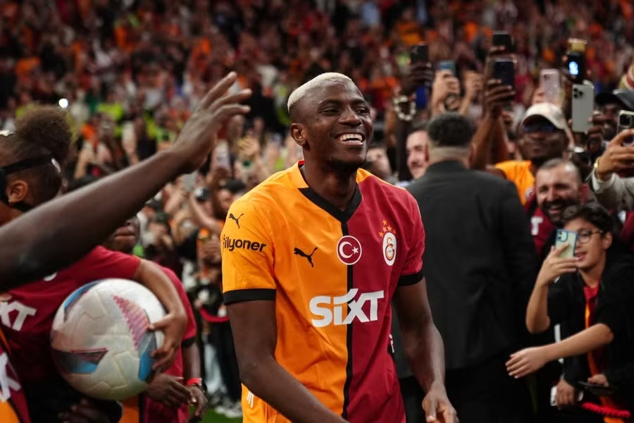 Victor Osimhen, Galatasaray, Napoli, chuyển nhượng