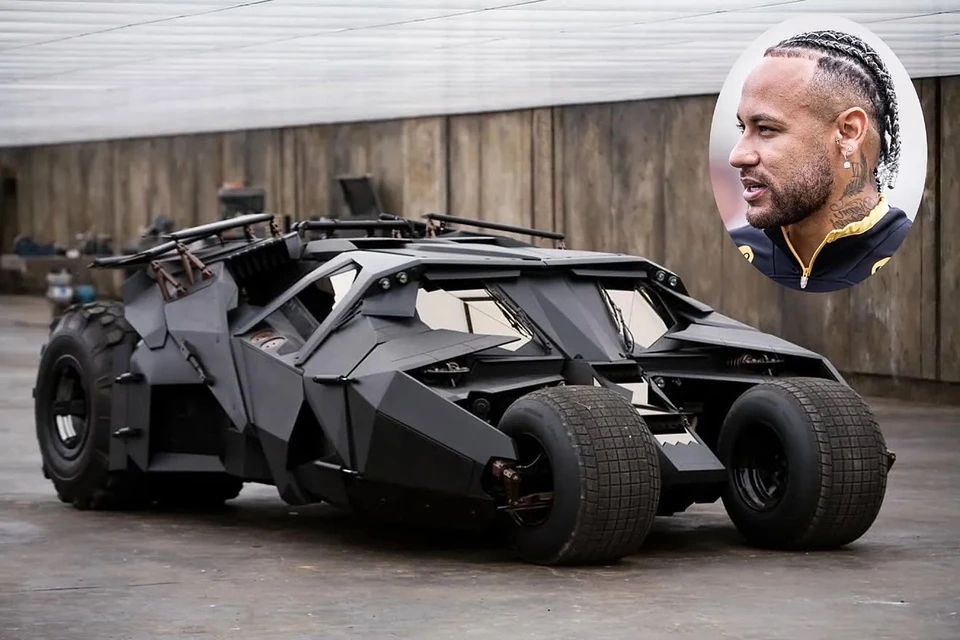 Neymar, Batmobile, siêu xe, đam mê Batman, xe không được lưu thông, Tumbler Batman