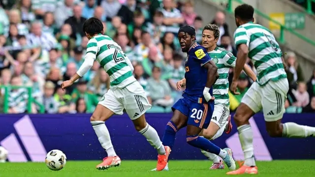 Newcastle chạy đà thất bại trước Celtic