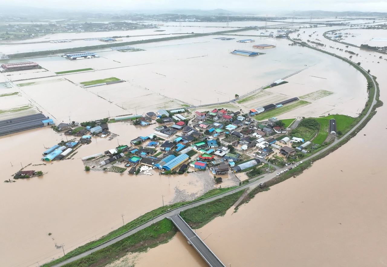 Mưa lũ Hàn Quốc, thời tiết cực đoan, Seosan, Sejong, Chungcheongnam-do, thiệt hại do mưa lũ, sạt lở Hàn Quốc