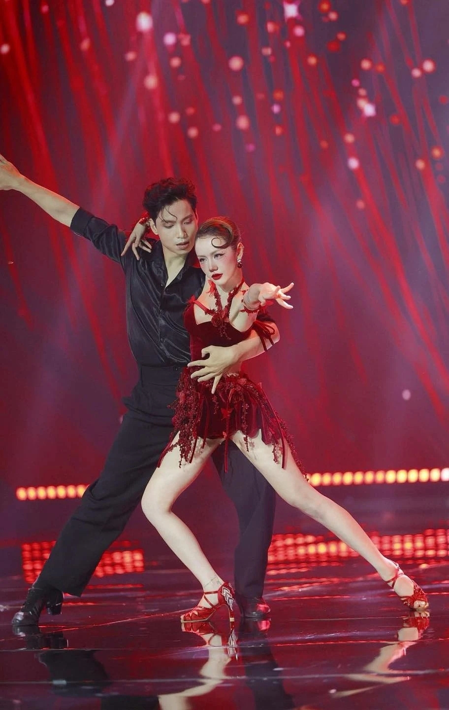 Em xinh say hi, Đào Tử A1J, Muội, Han Sara, Ánh Sáng AZA, 52Hz, Dance Battle