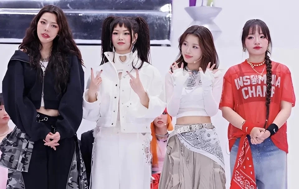 Em xinh say hi, Em xinh say hi vòng 3, Muội Em xinh say hi, Ánh Sáng AZA, Đào Tử A1J, Han Sara, tranh cãi Em xinh say hi