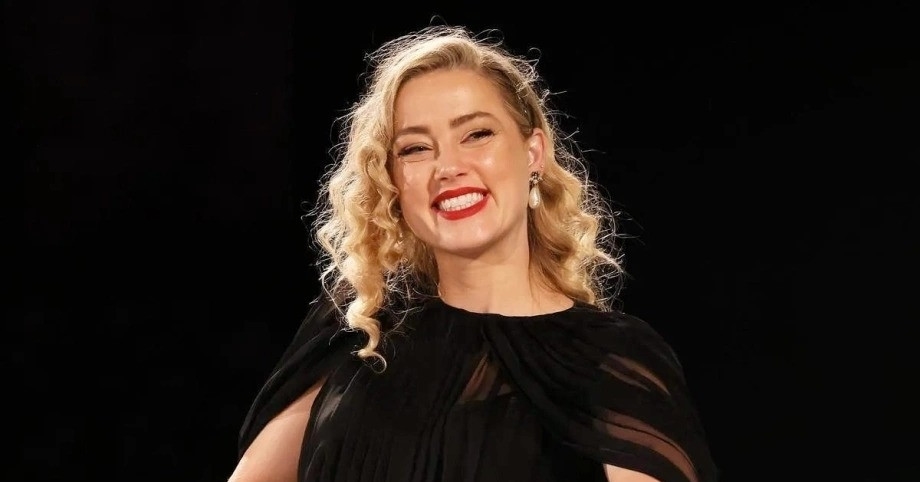 Amber Heard, tái xuất, Liên hoan sân khấu Williamstown, Spirit of the People, sinh song sinh, Johnny Depp, Aquaman