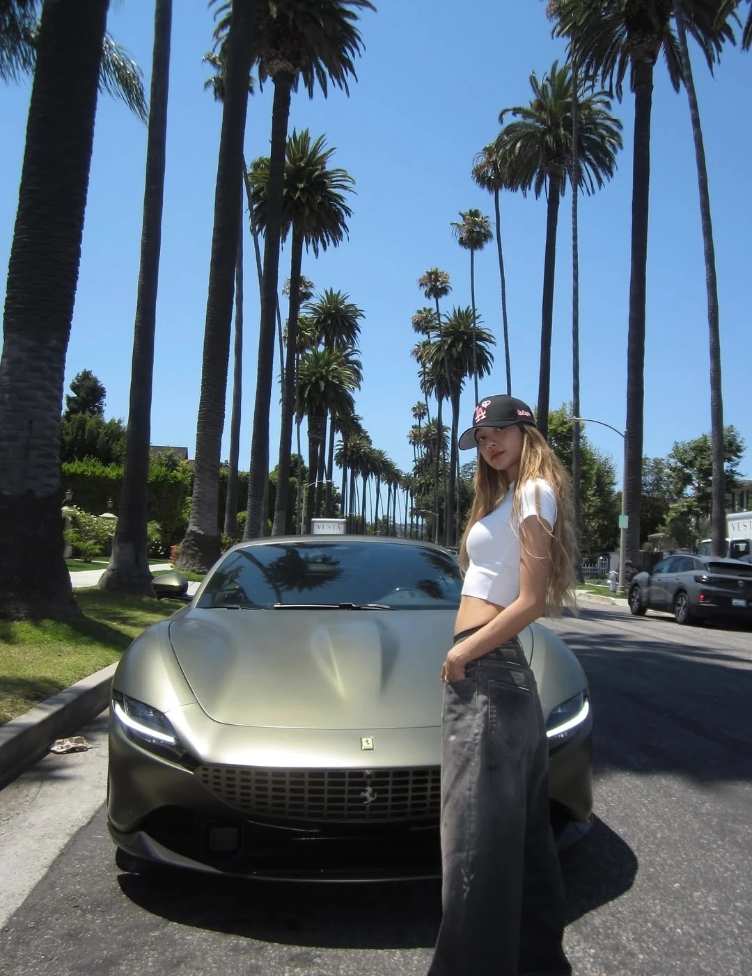 Lisa BlackPink, Ferrari Roma Spyder, siêu xe, Ferrari, Roma Spyder, xe của Lisa