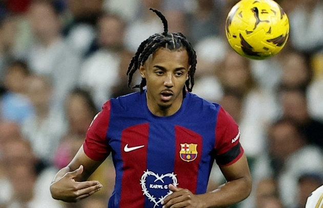 Kounde, Barcelona, hợp đồng mới, Man City, chuyển nhượng