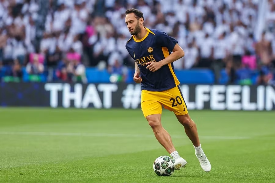 Calhanoglu, Inter Milan, Lautaro Martinez, chuyển nhượng, Galatasaray