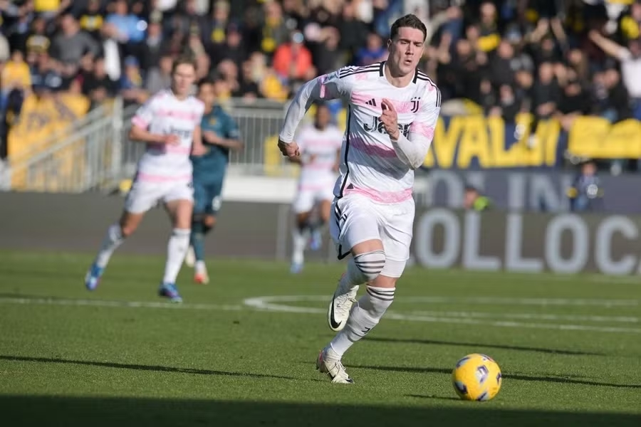 Juventus, Dusan Vlahovic, chuyển nhượng Juventus, đền bù hợp đồng, AC Milan