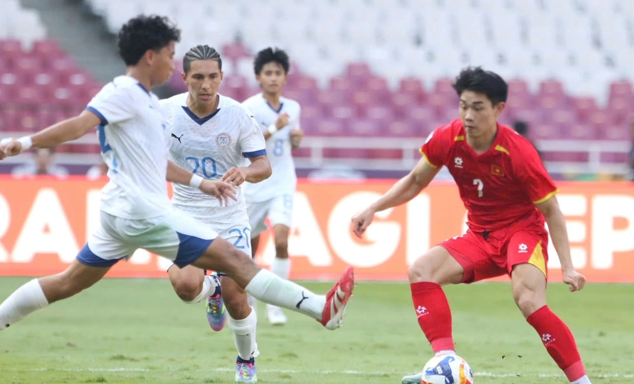U23 Việt Nam, U23 Philippines, bán kết U23 Đông Nam Á 2025, Đình Bắc, Xuân Bắc, Kim Sang-sik, Công Phương, bóng đá Việt Nam