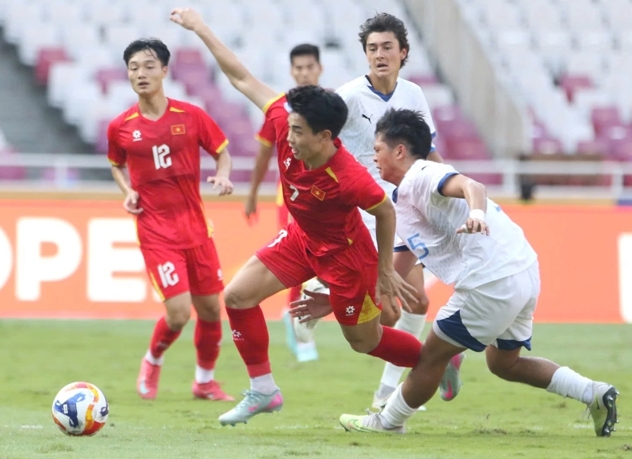 U23 Việt Nam, U23 Philippines, bán kết U23 Đông Nam Á 2025, Đình Bắc, Xuân Bắc, Kim Sang-sik, Công Phương, bóng đá Việt Nam