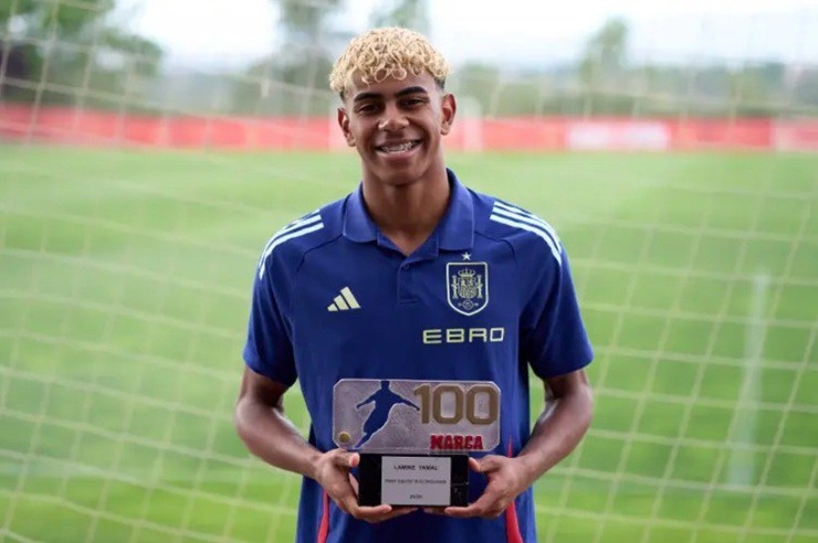 Yamal, cầu thủ xuất sắc nhất mùa 2024/25, Marca, Barcelona, Dembele