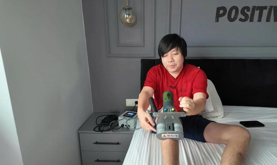 Khoa Pug, kéo chân, YouTuber Việt Nam, phẫu thuật tăng chiều cao, chiều cao Khoa Pug